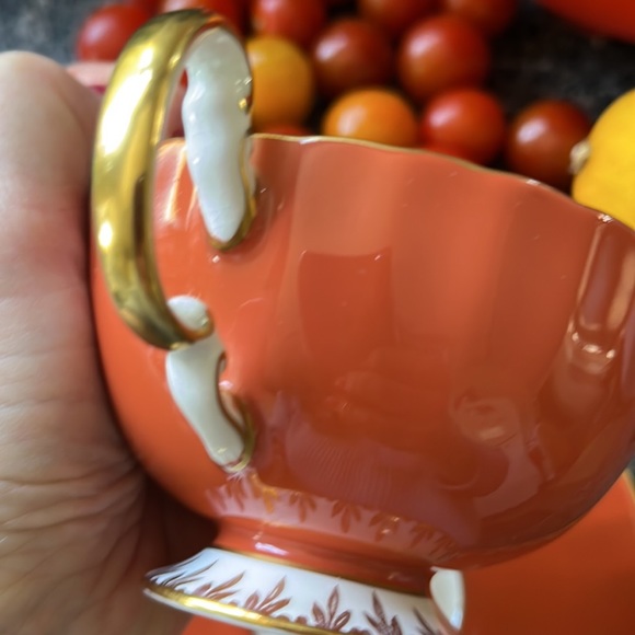 Vintage Aynsley bone China cup & saucer - Picture 9 of 11